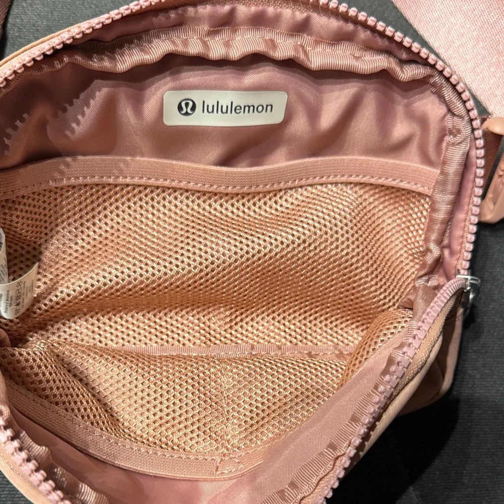 Lululemon Blush Pink Crossbody Bag - Picture 6 of 10